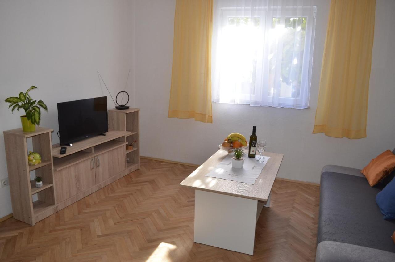 Apartment Ana Kaštel Sućurac Exterior foto